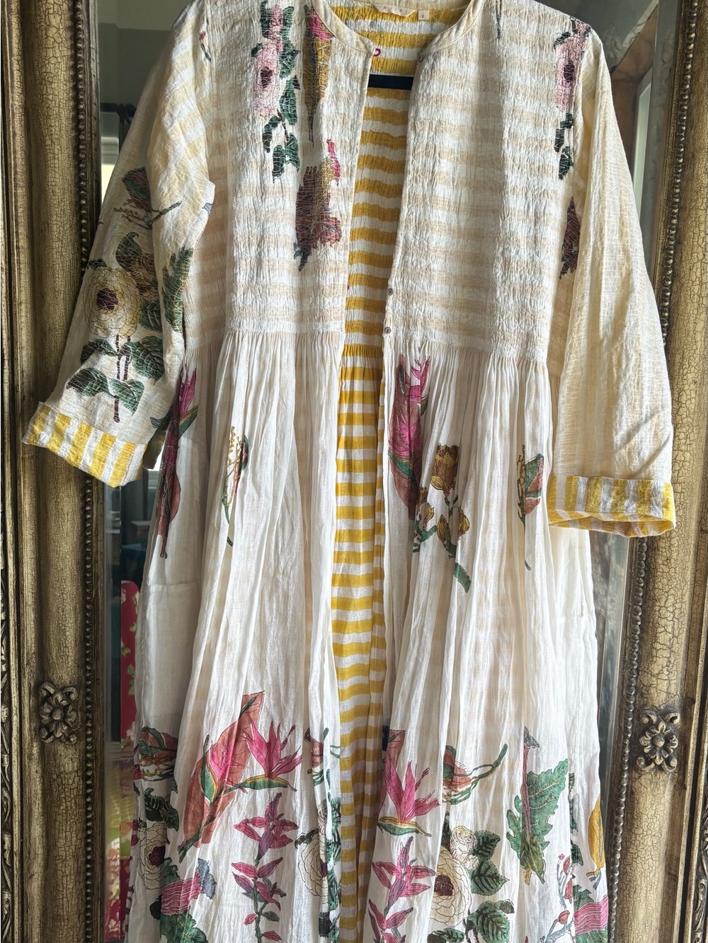 INJIRI “Made in India” Handcrafted Floral Jacket – Size Small